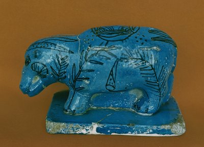 Blå flodhäst med svart dekor, från Dra Aboul Naga, Middle Kingdom (fajans) av Egyptian 11th Dynasty