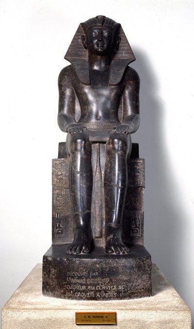 Egyptisk antikvitet: skulptur av basanit som representerar Thutmosis (Tuthmosis eller Thutmus) III (cirka 1504-1450 f.Kr.), egyptisk farao. 18:e dynasti. Från Thebe. Turin, egyptiskt museum av Egyptian 18th Dynasty