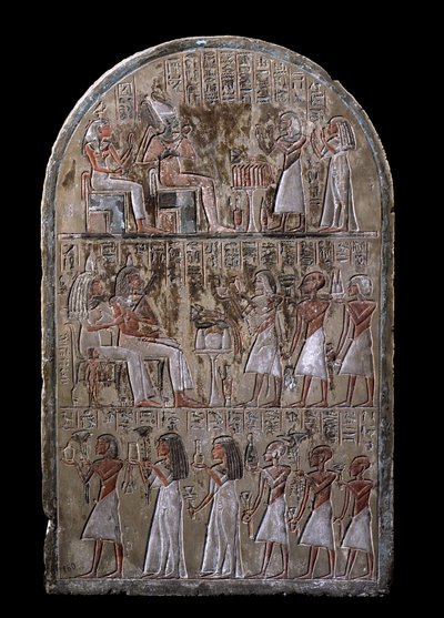Egyptisk antikvitet: stelen av paret Maia, det nedlagda erbjudandet ger gudarna. 18:e dynasti. Från kapellet i Maia, Deir el-Medineh (el Medineh), New Empire Dim. 67 cm Turin, Egyptiska museet av Egyptian 18th Dynasty
