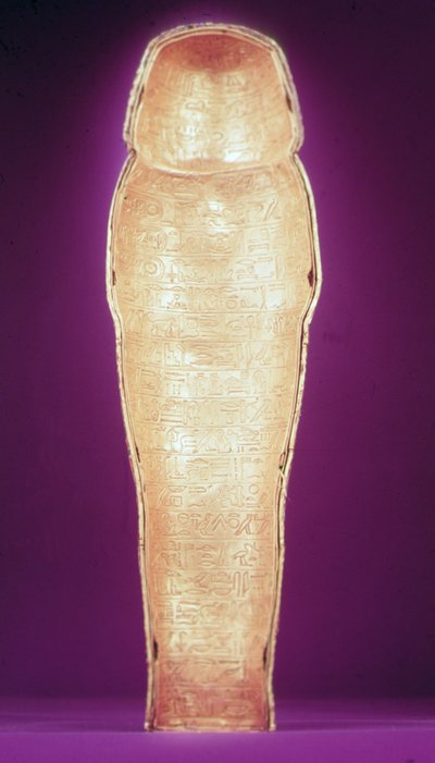 Interiör av en av likkistorna, från Tutankhamons grav (ca 1370-1352 f.Kr.) Nya kungariket (utslaget guld) (se även 227991-2) av Egyptian 18th Dynasty