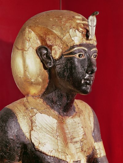 Staty av Tutankhamun i naturlig storlek, från Tutankhamons grav av Egyptian 18th Dynasty