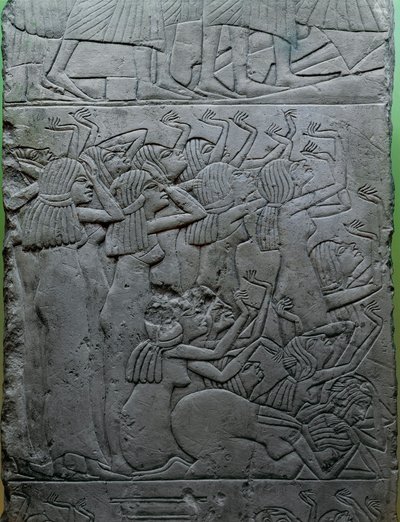 Målad kalkstensrelief föreställande begravningsklagan över farao, från kung Horemhebs grav av Egyptian 18th Dynasty