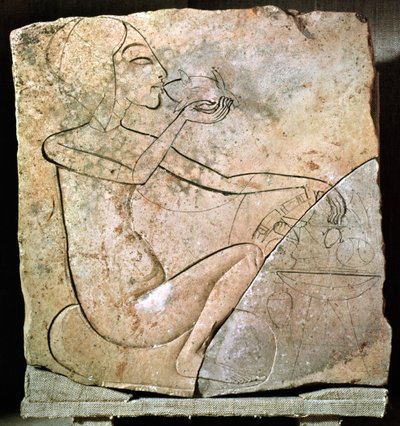 Relief föreställande en prinsessa som äter en rostad anka, från norra palatset i Tell El-Amarna, New Kingdom, ca 1353-1337 f.Kr. (kalksten) av Egyptian 18th Dynasty
