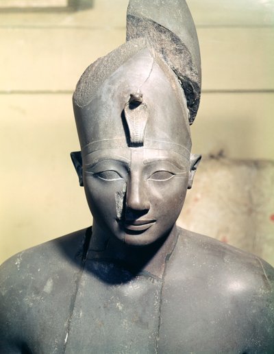 Staty av Tuthmosis III (styrd 1504-1450 f.Kr.), från Amuntemplet, Karnak (basalt) av Egyptian 18th Dynasty