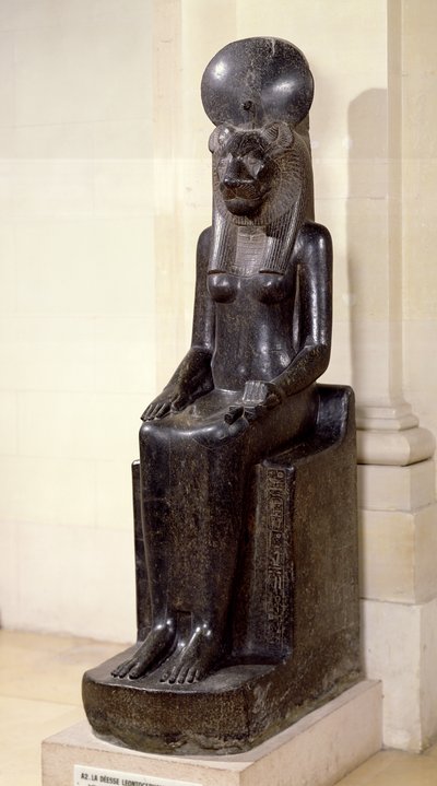 Staty av den lejonhövdade gudinnan Sekhmet, från Muttemplet, Karnak, Nya kungariket, ca 1391-1353 f.Kr. (diorit) (se även 50887) av Egyptian 18th Dynasty