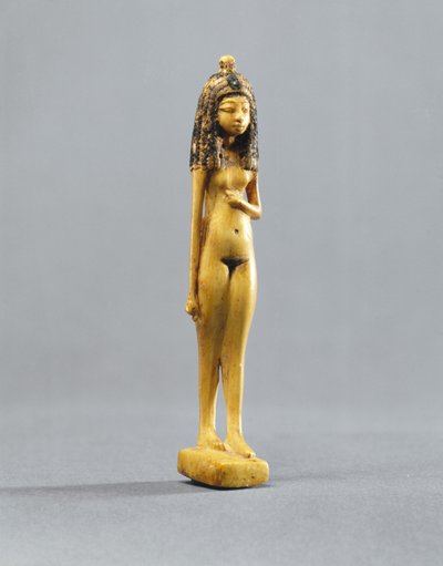 Statyett av en naken flicka, New Kingdom, ca 1390-1353 f.Kr. (målat elfenben) av Egyptian 18th Dynasty