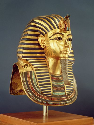 Tutankhamons begravningsmask (ca 1370-1352 f.Kr.) Nya kungariket, ca 1336-1327 f.Kr. (guld inlagt med halvädelstenar) (se även 228800) av Egyptian 18th Dynasty