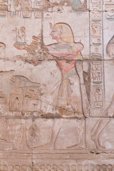 Väggreliefer, stor hypostilhall, Karnak tempelkomplex, Luxor, Egypten av Egyptian 18th Dynasty