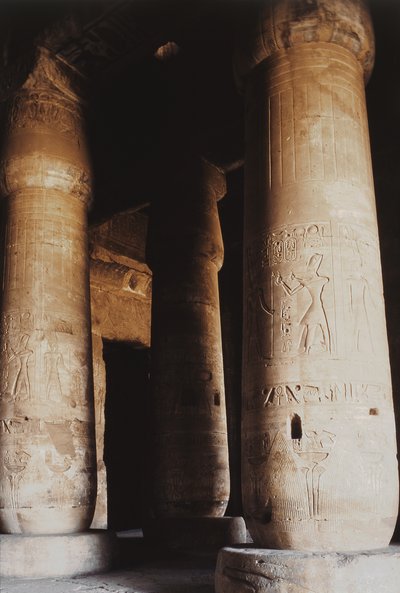 Interiör av den första Hypostyle Hall, New Kingdom av Egyptian 19th Dynasty