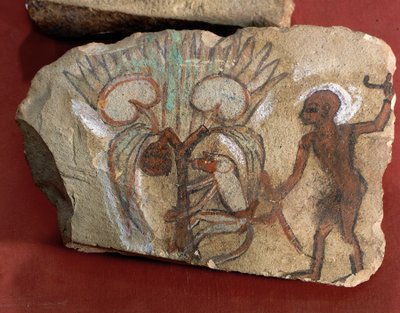Ostrakon föreställande en apa som plockar dadlar under uppsikt av en ung man från Egypten, Västra Thebe, Deir el-Medina av Egyptian 19th Dynasty