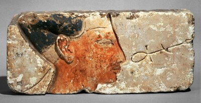 Profil av en kung, troligen Ramses II - Profil av farao Ramses II. Målad kalksten ... av Egyptian 19th Dynasty
