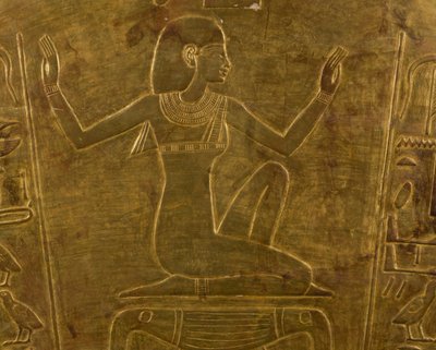 Gudinnan Isis, dekorativ detalj på sarkofag av drottning Tuya, Ramses II:s mor, förgyllt trä, Egyptisk civilisation, Nya riket, XIX:e dynastin av Egyptian 19th Dynasty