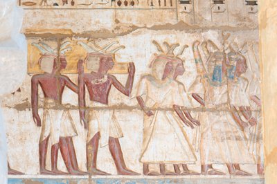 Målad reliefbild på valvet av Egyptian 20th Dynasty