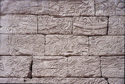 Havsfolket, sjöslaget vid Ramses III, Medinet Habu, 1195-64 f.Kr. sten av Egyptian 20th Dynasty