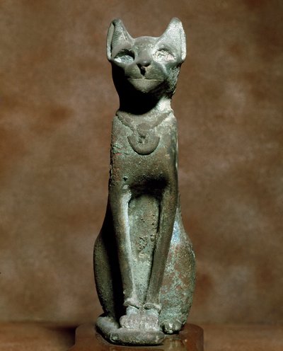 Egyptisk antikvitet: gudinna katten Bastet. Bronsskulptur. Turin, egyptiskt museum - egyptiska antikviteter: gudinnan Bastet-katten. Bronsskulptur. Egyptiska museet, Turin, Italien av Egyptian Egyptian