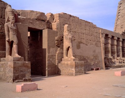 Egyptisk antikvitet: utsikt över templet i Karnak. Egypten av Egyptian Egyptian