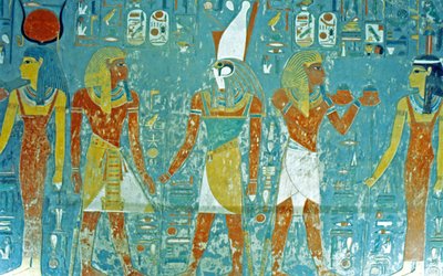 Konungarnas dal, Horemhebs grav Farao före Osiris, Isis, Ma