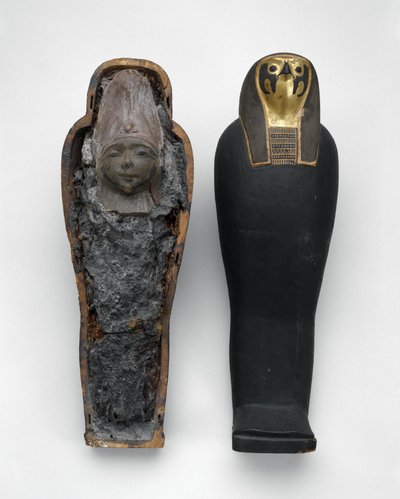 Falkformad kista med kornmummi, 332-30 f.Kr. (målat och förgyllt trä, korn, jord, linne och vax) av Egyptian Ptolemaic Period