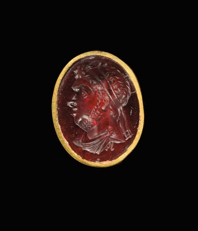 Hellenistisk intaglioring med kungligt porträtt av en ptolemaisk härskare, troligen Ptolemaios IX, Soter II, sent 2:a - tidigt 1:a århundradet f.Kr. av Egyptian Ptolemaic Period