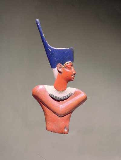 Inläggningsfigur av en kung (ogenomskinligt glas med spår av förgyllning) av Egyptian Ptolemaic Period