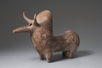 Amlash rhyton i form av en zebu tjur (terrakotta) av Elamite
