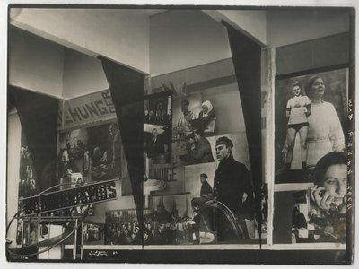 Interiör av den sovjetiska paviljongen på den internationella pressutställningen, Köln av Eliezer Markowich Lissitzky