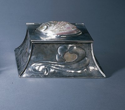 Bläckhus (försilvrad koppar & pärlemor) av Elizabeth Eaton Burton