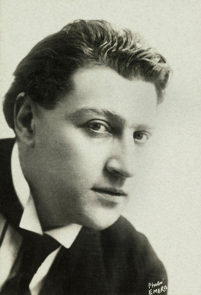 Porträtt av Sacha Guitry (foto) av Emera