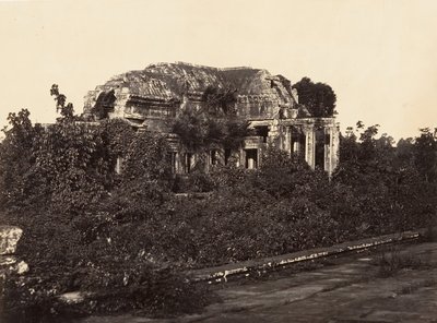 Great Pagoda - South exteriör aedicule, 1866. av Emile Gsell