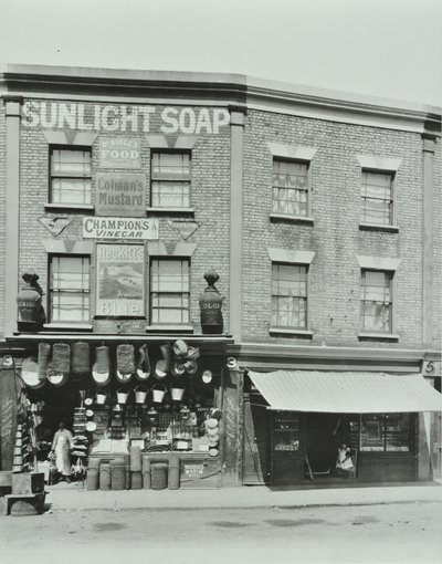 3-4 Gainsborough Road: front elevations, London, 1899 av English Photographer