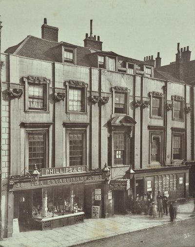 36-38 Aldersgate Street: Shaftesbury House, London, 1879 av English Photographer
