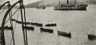 En landstigningsstyrka som lämnade transporterna till stranden under Gallipoli-kampanjen, från 