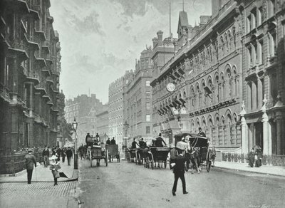 Army and Navy Stores, Victoria Street, Westminster LB: tittar österut vid Francis Street, 1895 av English Photographer