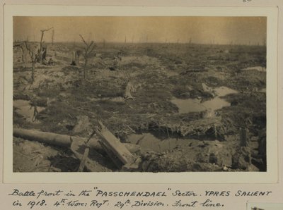 Battlefront i "PASSCHENDAELE"-sektorn, YPRES Framträdande 1918, 4:e. Worcester: Regt: 29:e divisionen, Front Line av English Photographer