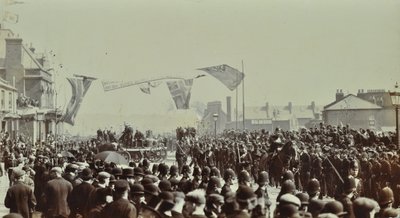 Blackwall Tunnel: släkting som prinsen av Wales, senare kung Edward VII, och prinsessan Alexandria närvara vid den ceremoniella invigningen av tunneln, 1897 av English Photographer