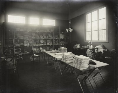 British Red Cross Society, Duchess of Westminsters Hospital av English Photographer