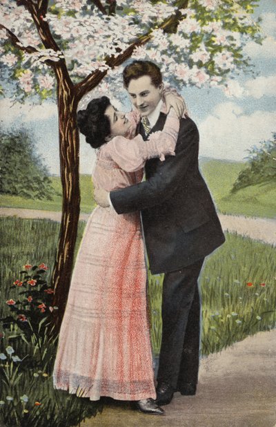 Par som omfamnar under ett blomningsträd (chromolitho) av English Photographer