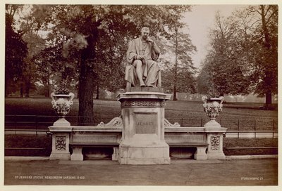 Dr Jenners-statyn i Kensington Gardens av English Photographer
