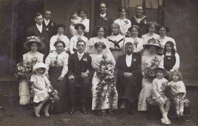 Edwardianskt bröllopsfotografi, ca 1910 (svartvitt foto) av English Photographer