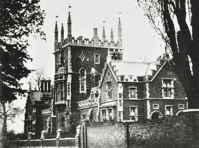 Elizabethan School, Broomhouse Lane: exteriör, 1880 av English Photographer