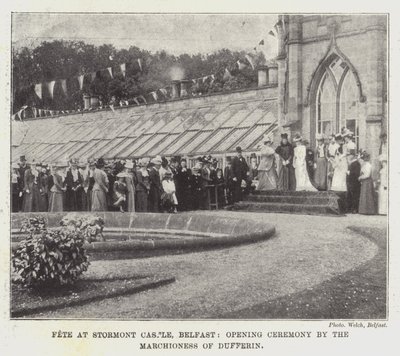 Fest på Stormont Castle, Belfast, öppningsceremoni av Marchioness of Dufferin av English Photographer