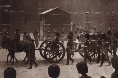 Begravning av drottning Alexandra, kung Edward VII:s gemål av English Photographer