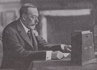 George V sänder sitt julbudskap till det brittiska samväldet och imperiet av English Photographer