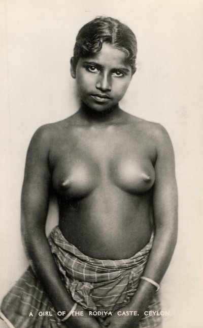 Flicka från Rodiya-kasten i Sri Lanka (s/v foto) av English Photographer