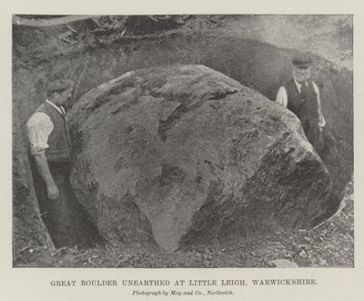 Great Boulder grävdes fram i Little Leigh, Warwickshire av English Photographer