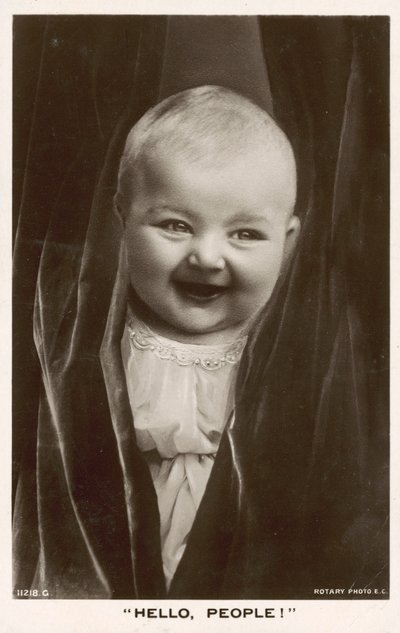 Hej människor! Barn som ler av English Photographer