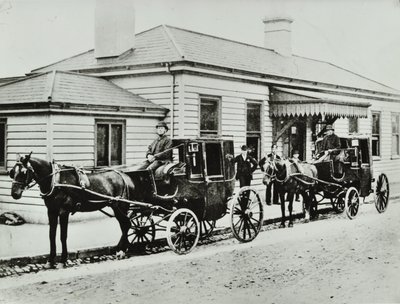 Hästdragna hytter vid Westbourne Park Station, 1885 av English Photographer