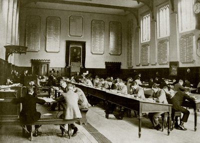 In a Great Public School: Cheltenham (s/v foto) av English Photographer