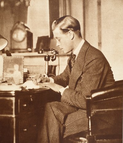 Kung Edward VIII vid sitt skrivbord i St. James