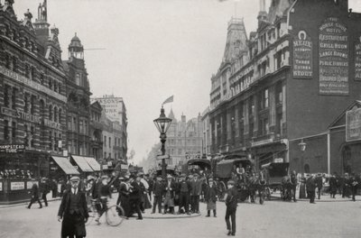London: Tottenham Court Road (s/v foto) av English Photographer
